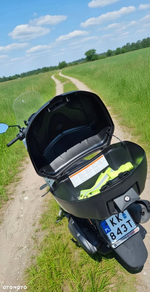 Yamaha NMAX - 4