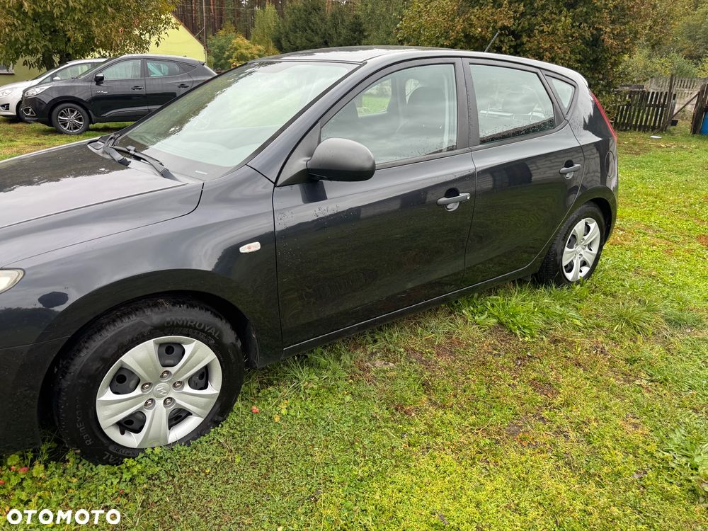 Hyundai i30 9F maska zderzak przedni przód błotnik prawy lewy pas przedni benzyna 1.4 drzwi prawe lewe przednie tylne 1.6 sedan kombi klapa bagażnika wspomaganie elektryczne lampa przednią przód prawa lewa zderzak tył tylni silnik 1.4 - 4