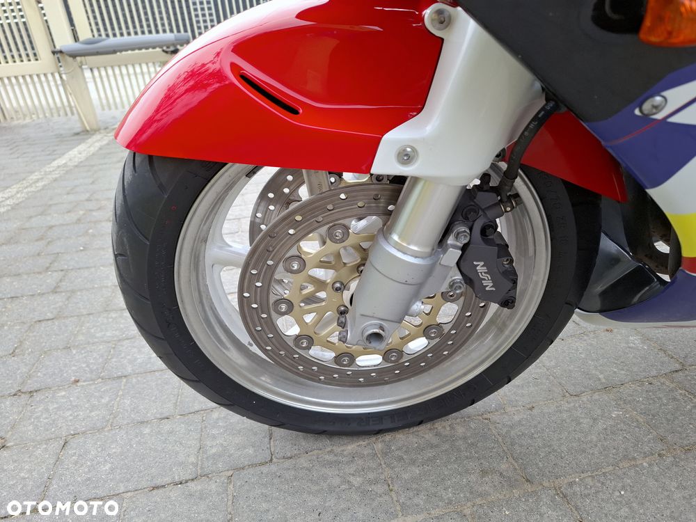 Honda CBR - 29
