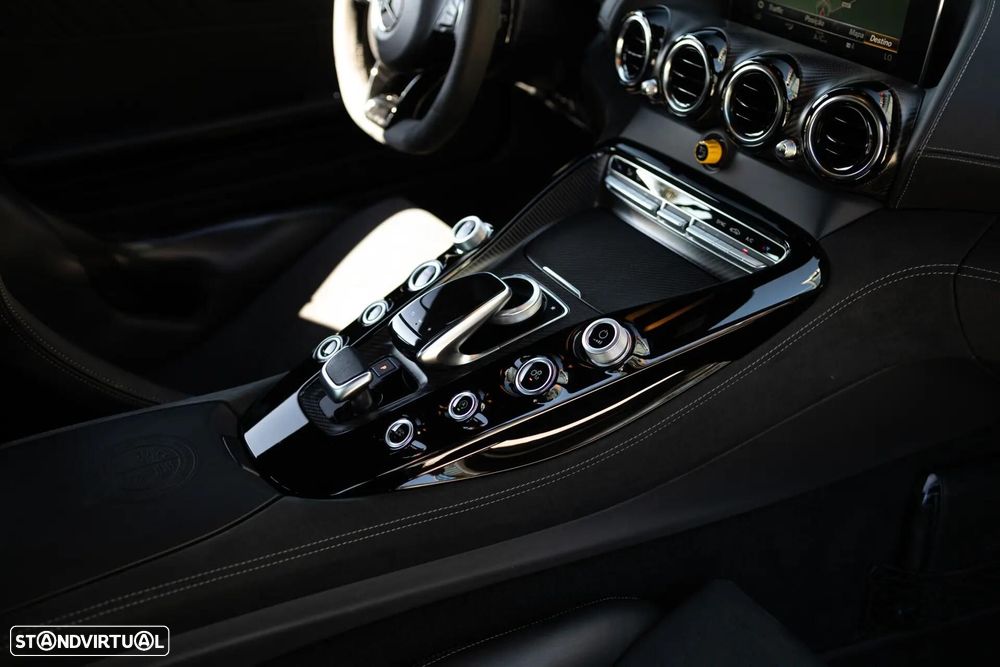 Mercedes-Benz AMG GT R - 43