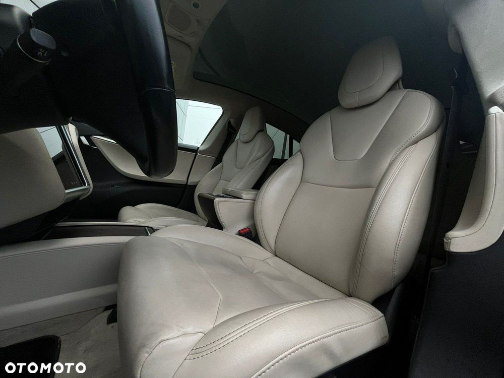 Tesla Model S 75 - 12