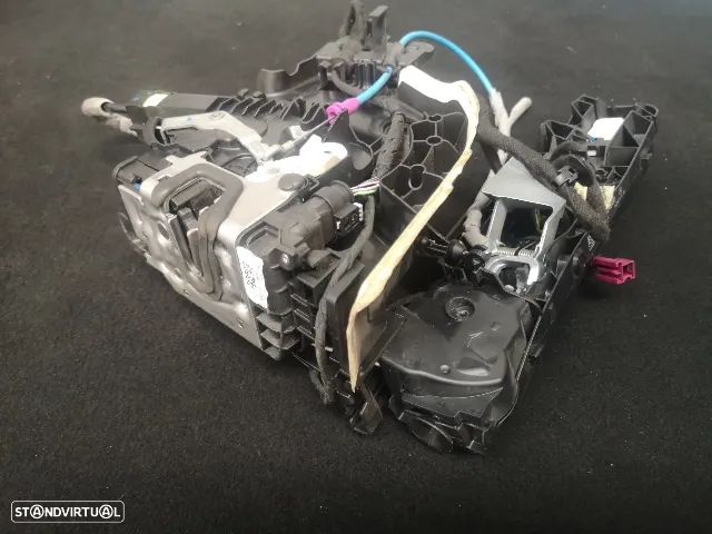 Fechadura da porta frente direita com mecanismo original Mercedes W205 C-Class 2014+ - 13