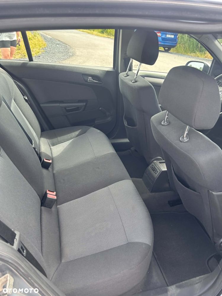 Opel Astra 1.6 - 18