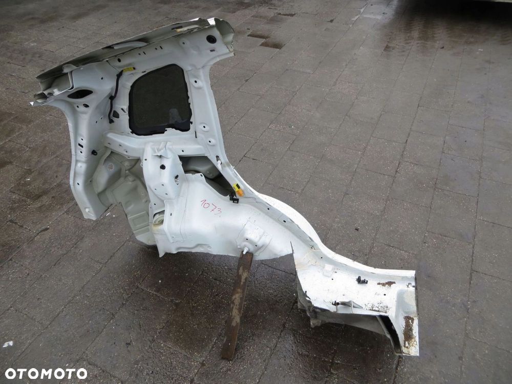 SUZUKI VITARA III BŁOTNIK LEWY TYŁ TYLNY 26U 14- - 4