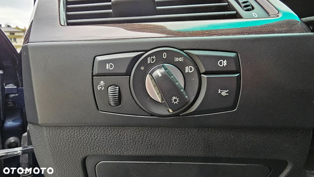 BMW Seria 5 530d - 32