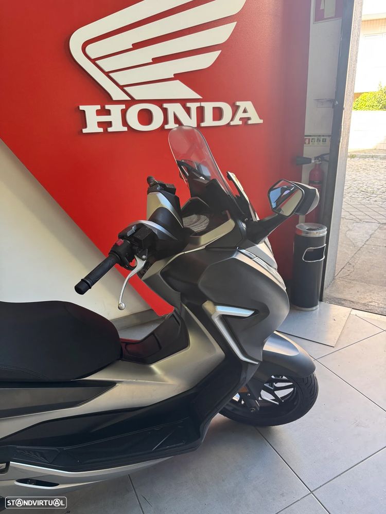 Honda Forza 300 abs - 3