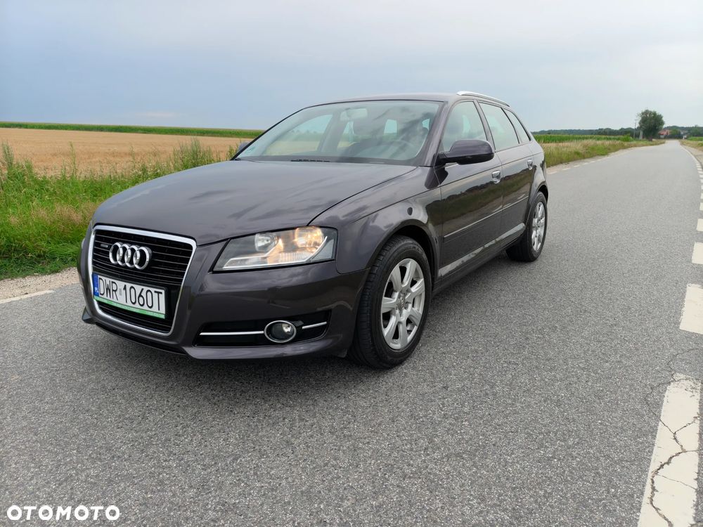 Audi A3 Sportback 2.0 TDI DPF Ambiente - 1