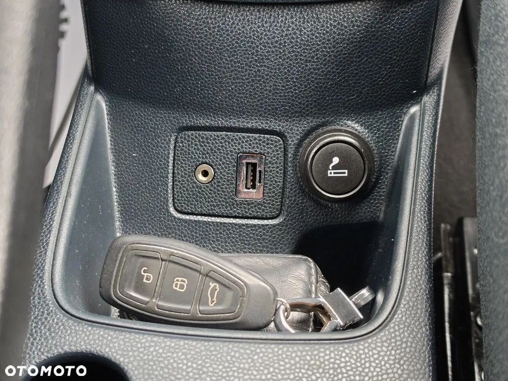 Ford Fiesta 1.4 Champions Edition - 31