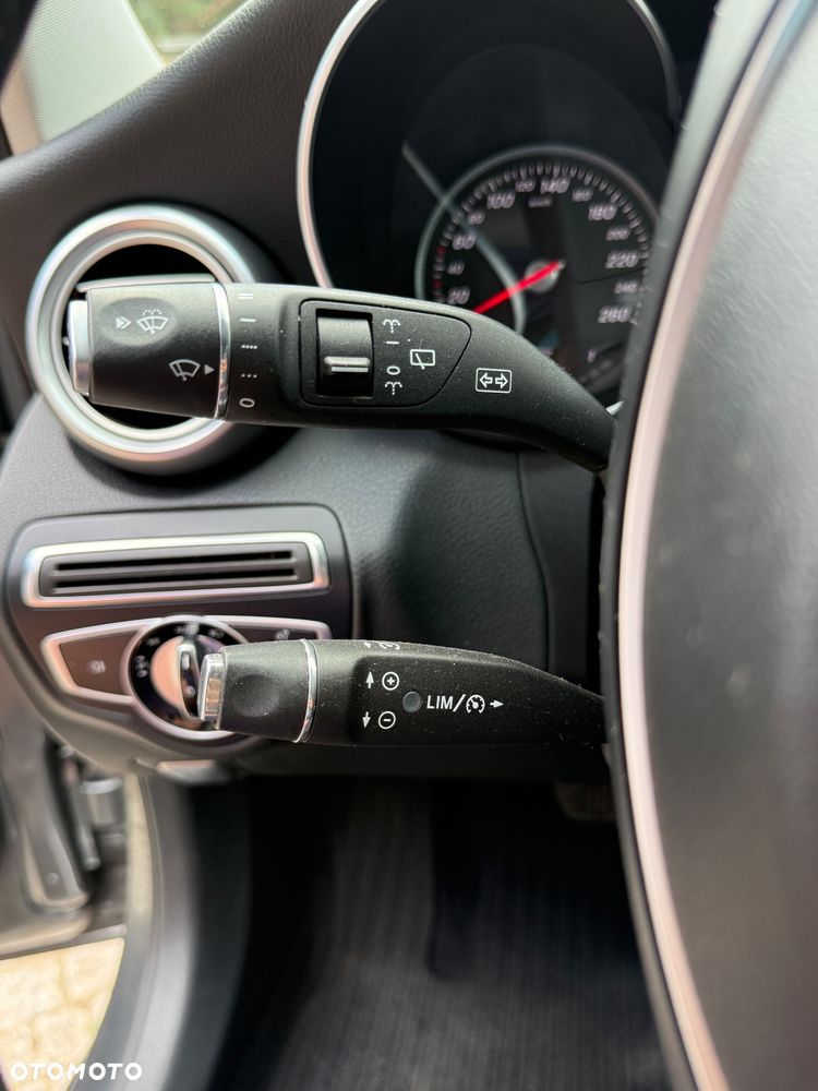 Mercedes-Benz Klasa C 250 7G-TRONIC Avantgarde - 22