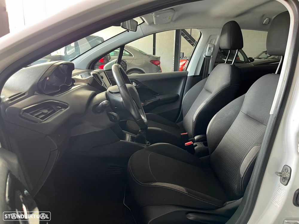 Peugeot 208 1.6 BlueHDi - 10