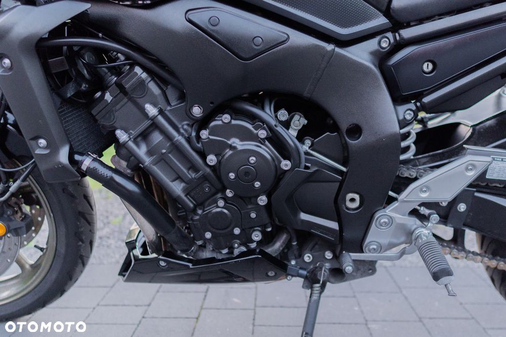 Yamaha FZ - 23