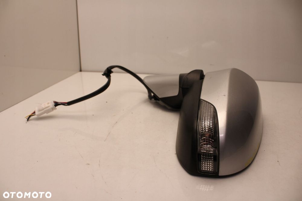 toyota verso lift 13r- lusterko lewe zewnętrzne 1f7 - 8