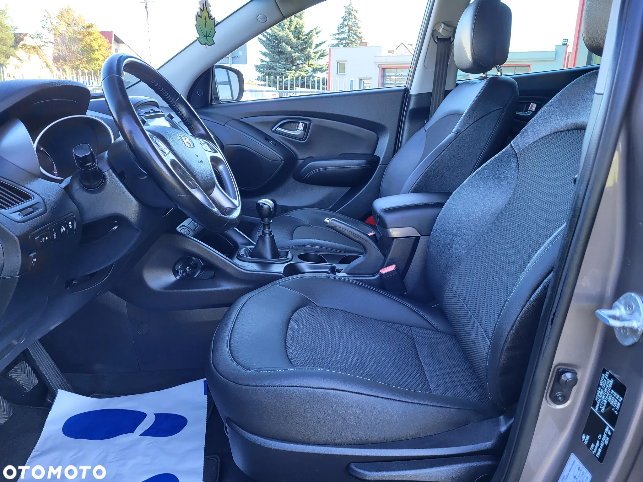 Hyundai ix35 blue 1.6 2WD Finale Gold - 17