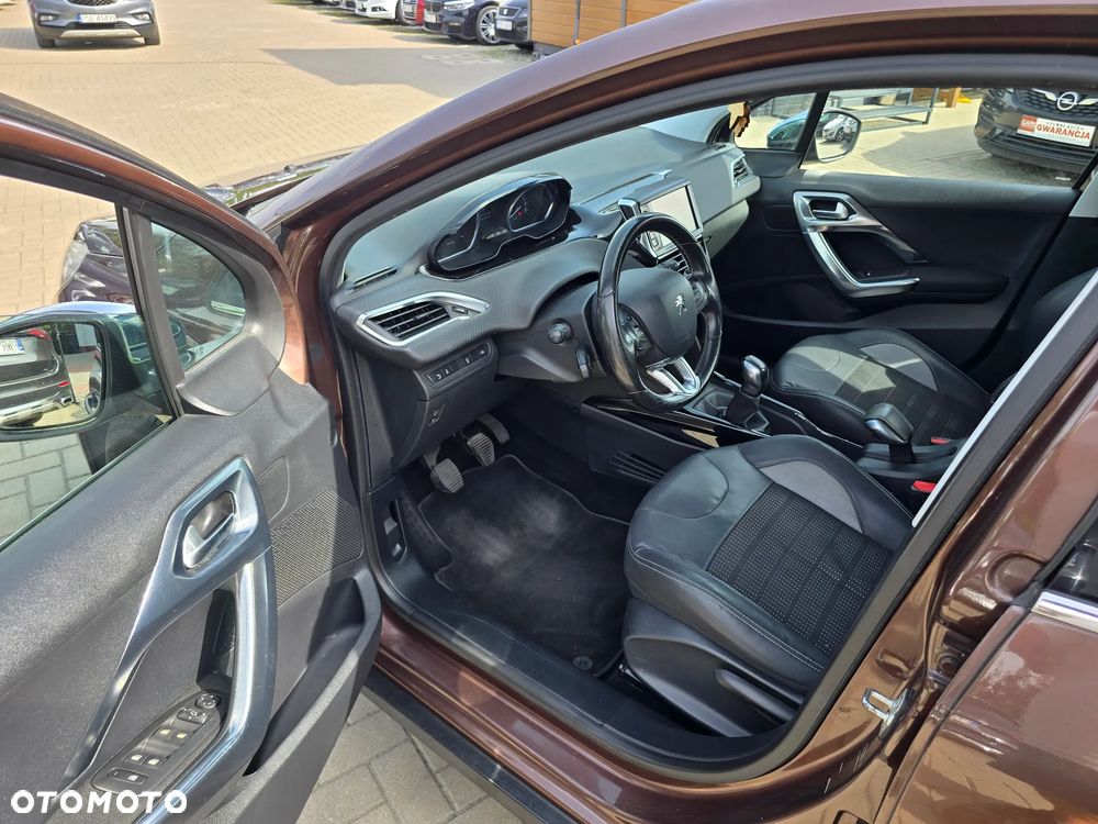 Peugeot 2008 - 8