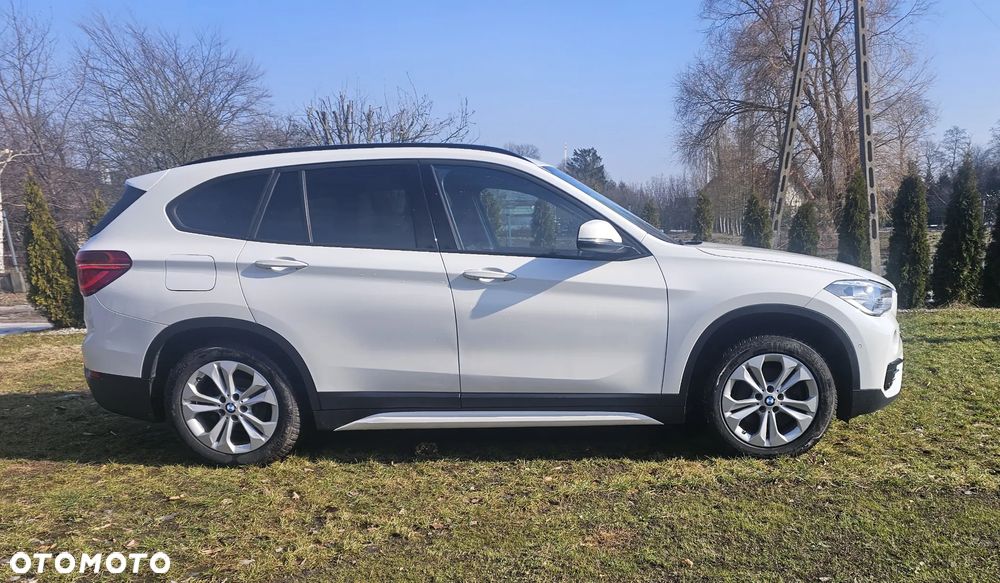 BMW X1 xDrive18d Sport Line - 6