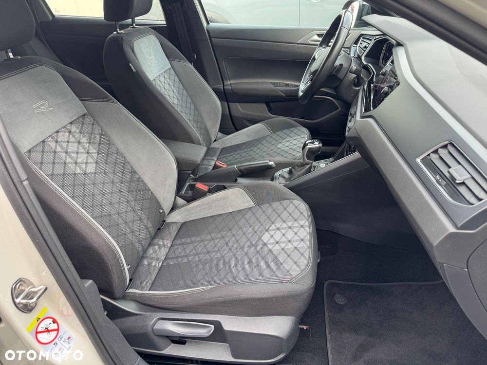 Volkswagen Taigo 1.0 TSI OPF DSG R-Line - 35