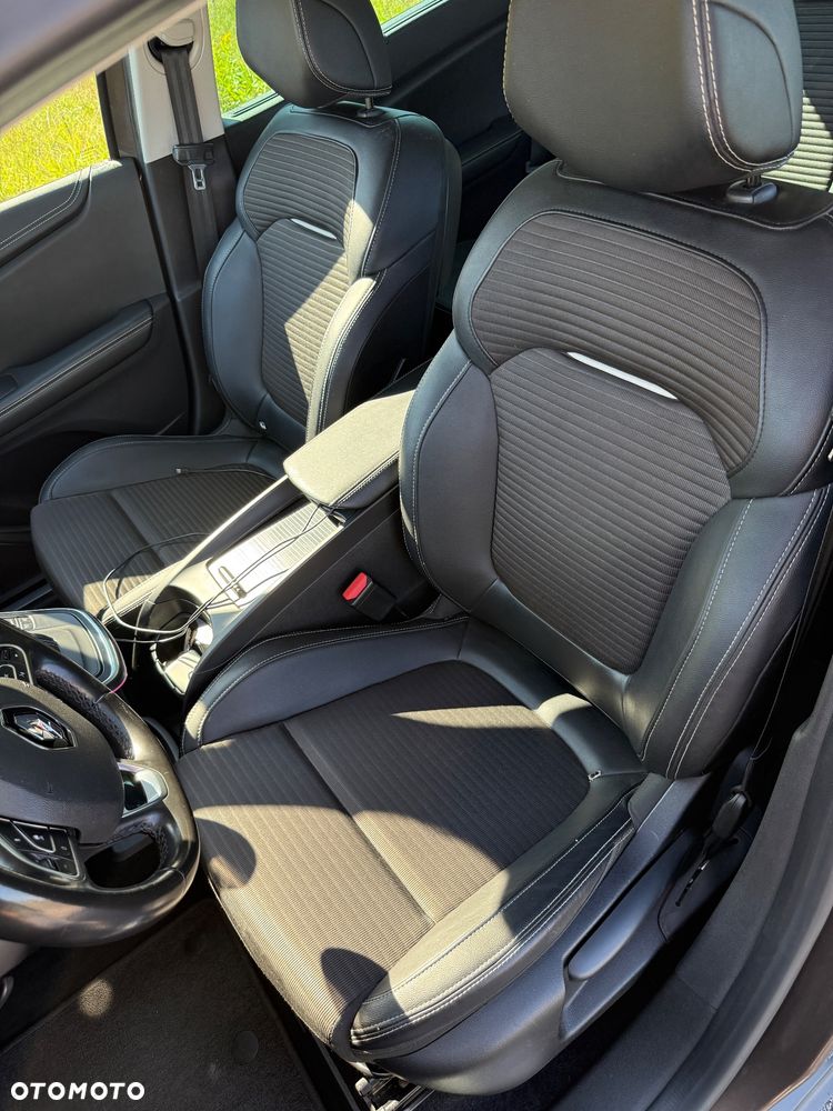 Renault Grand Scenic - 12