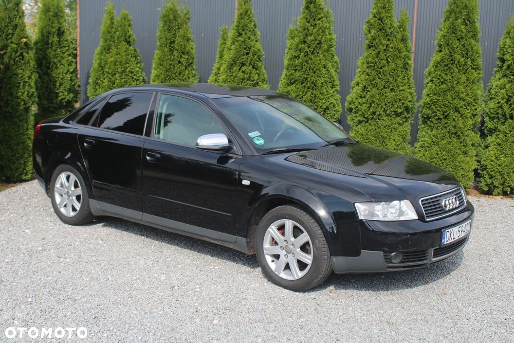 Audi A4 Limousine - 4