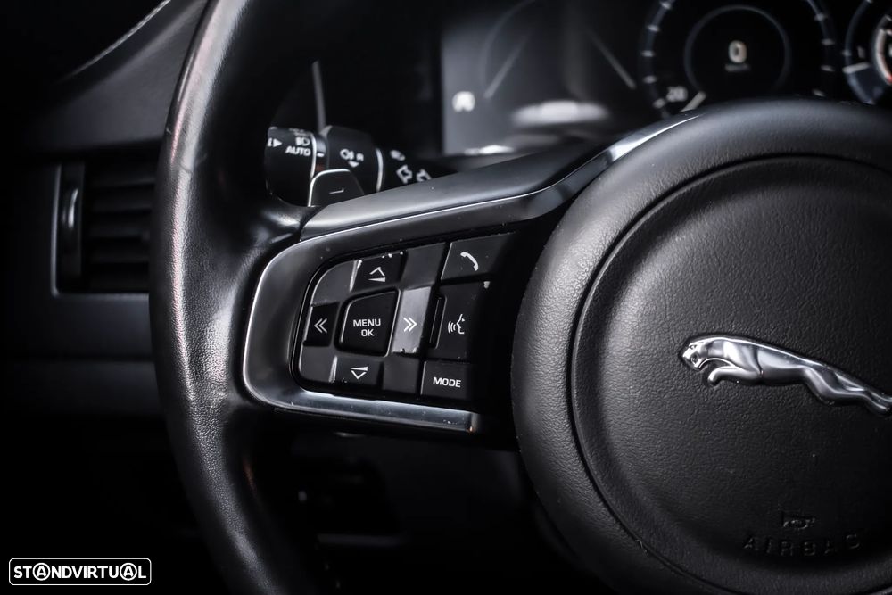 Jaguar XF Sportbrake 20d AWD Aut. R-Sport - 14