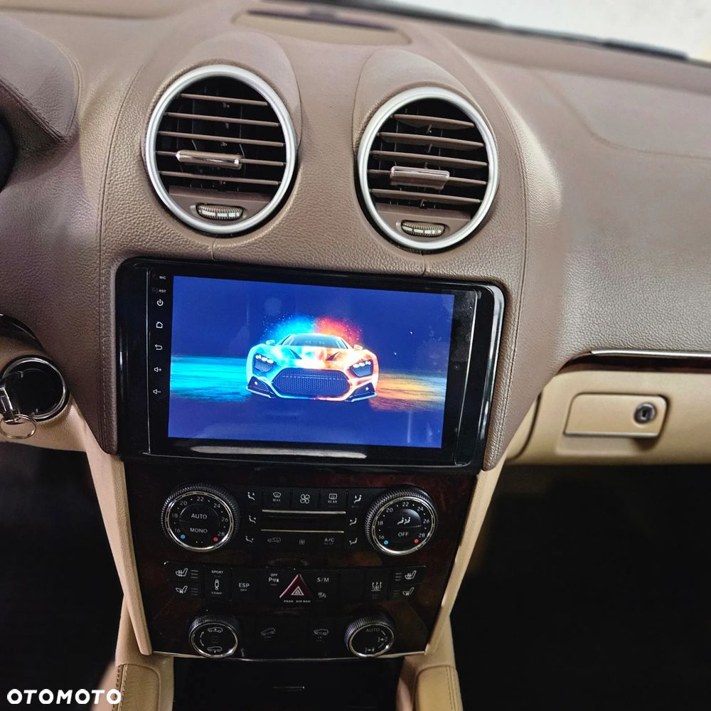 Mercedes-Benz GL - 12