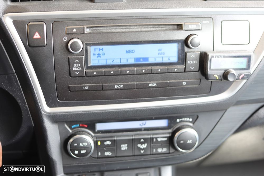 Toyota Auris 1.4 D-4D Comfort - 17