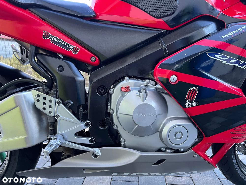 Honda CBR - 18
