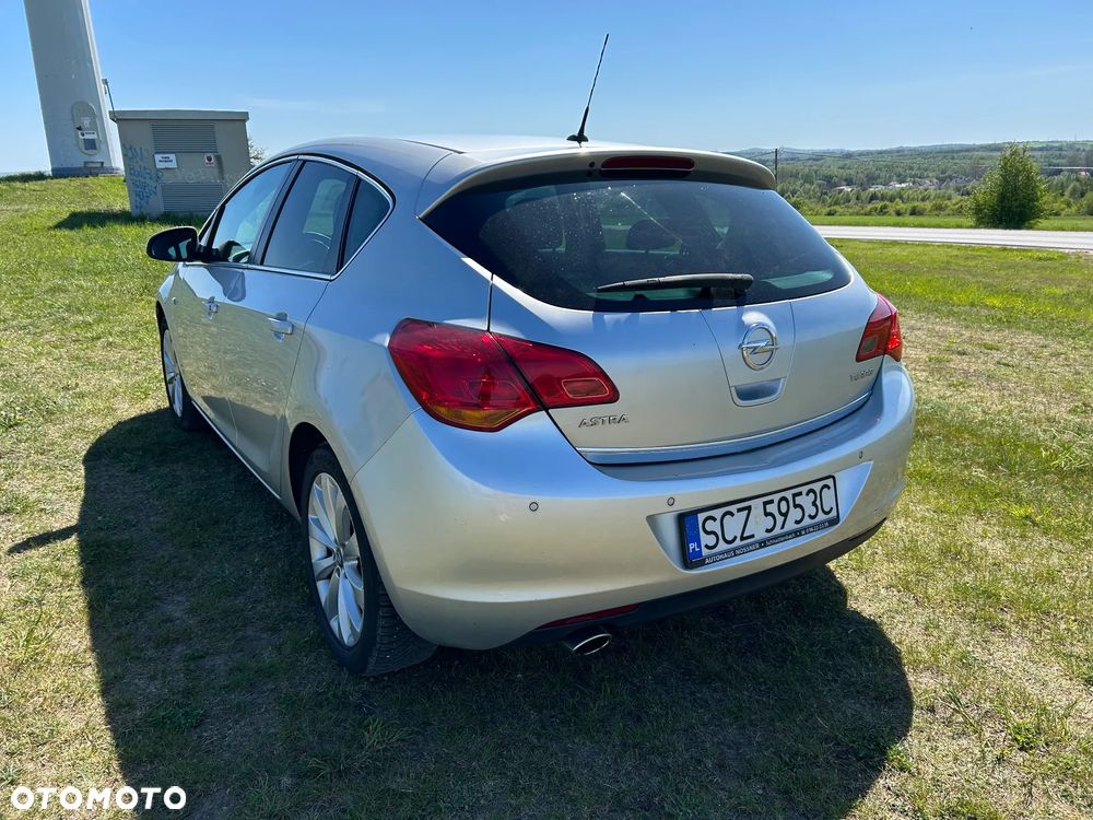 Opel Astra 1.4 Turbo - 4