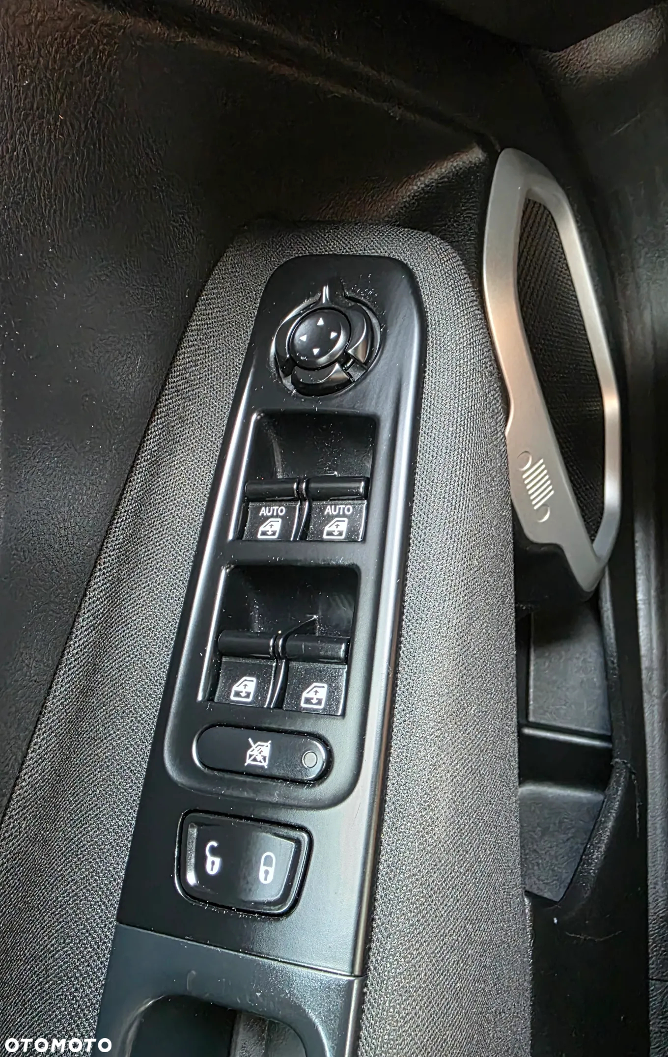 Jeep Renegade 1.6 MultiJet DSG Limited - 27
