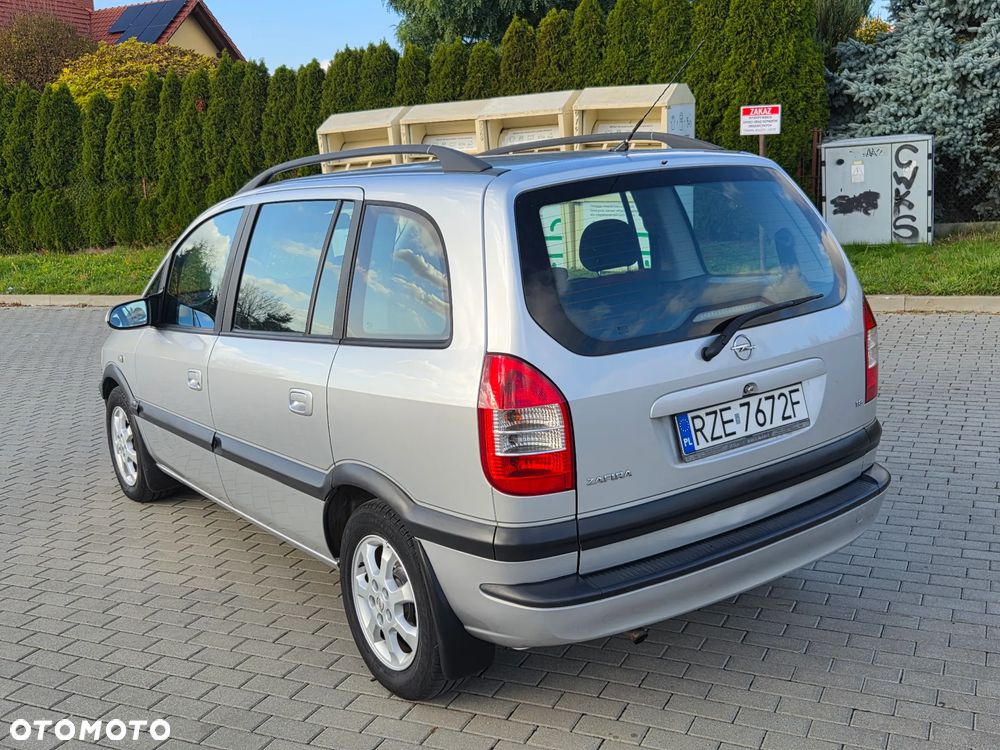 Opel Zafira 2002 photo 4