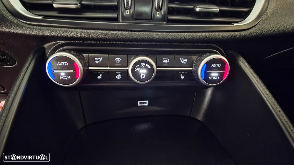 Alfa Romeo Giulia 2.2 D Super AT8 - 14