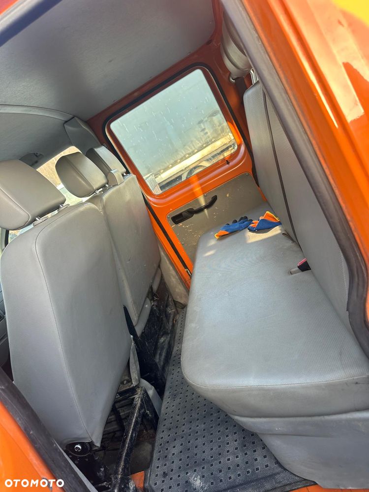Volkswagen Transporter - 9