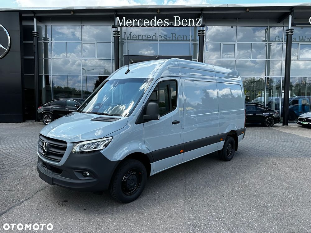 Mercedes-Benz Sprinter - 2