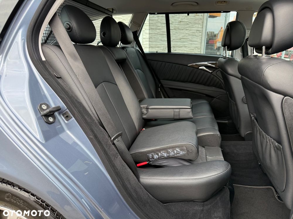 Mercedes-Benz Klasa E 320 CDI 4-Matic Avantgarde - 15
