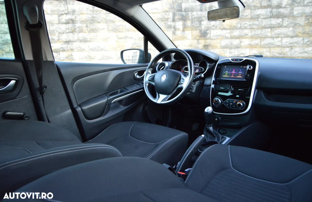 Renault Clio - 6