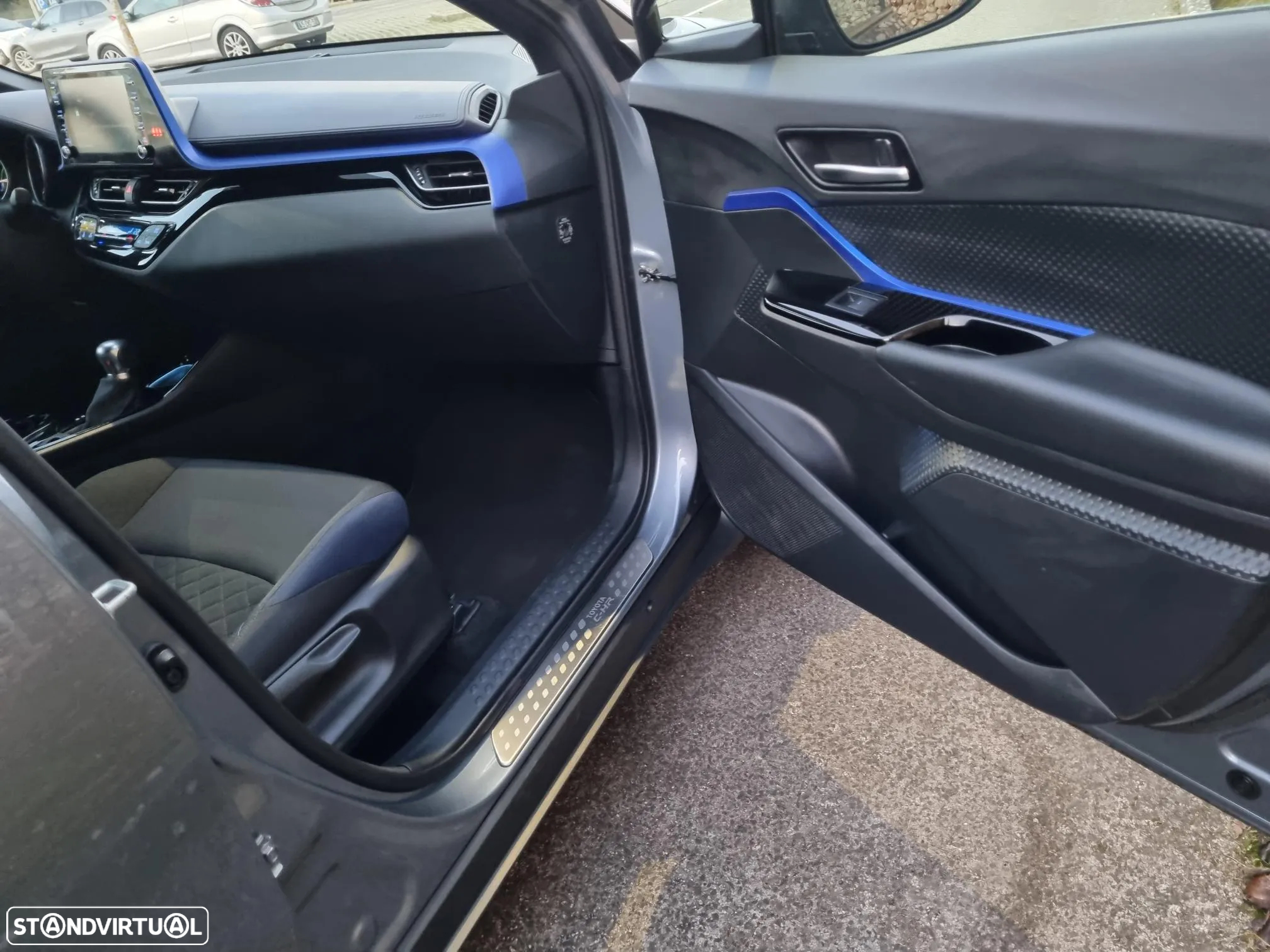 Toyota C-HR 1.8 Hybrid Square Collection - 23