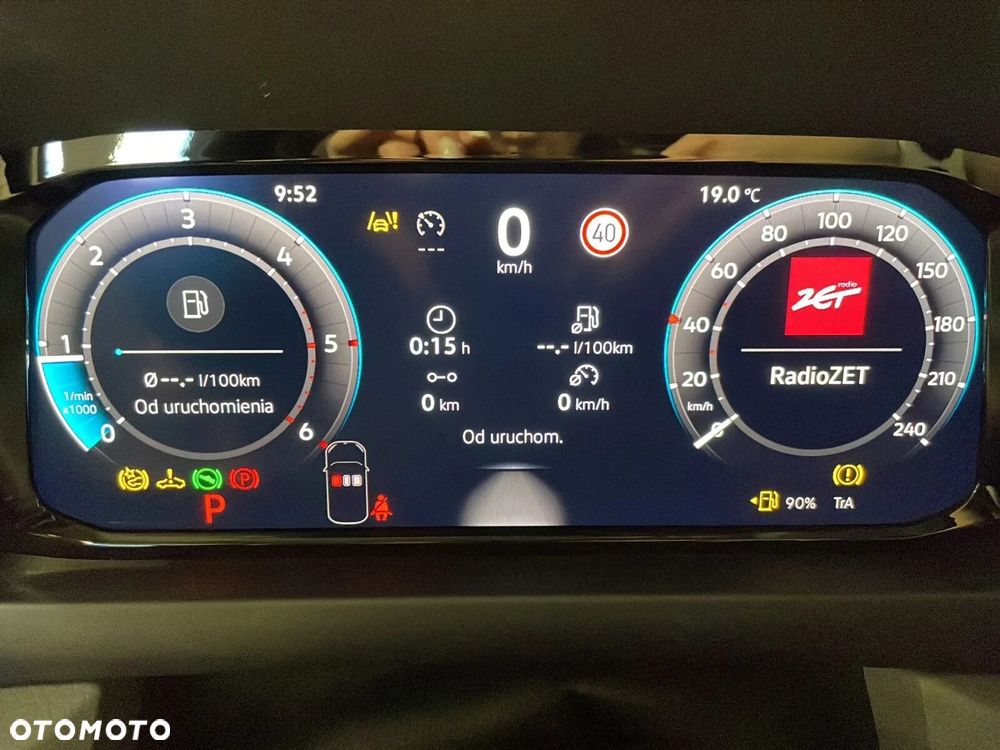 Volkswagen Crafter 35 Furgon z wysokim dachem 2,0 l 177 KM automat r. o.: 4490 mm - 14