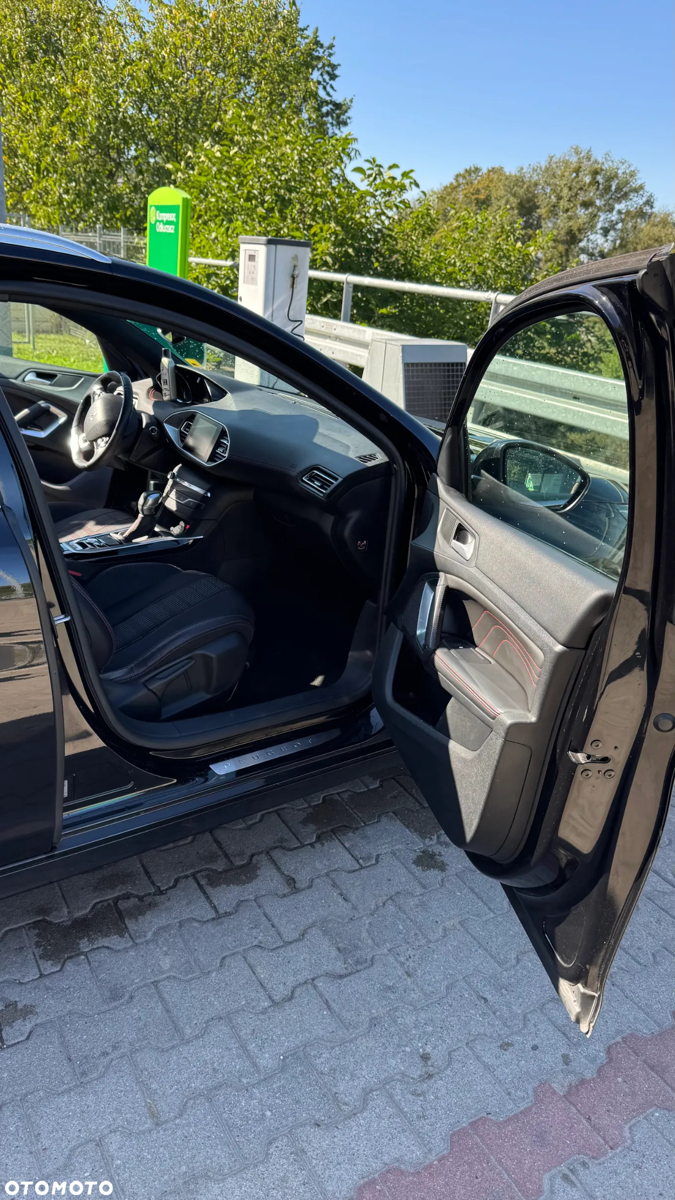 Peugeot 308 - 8
