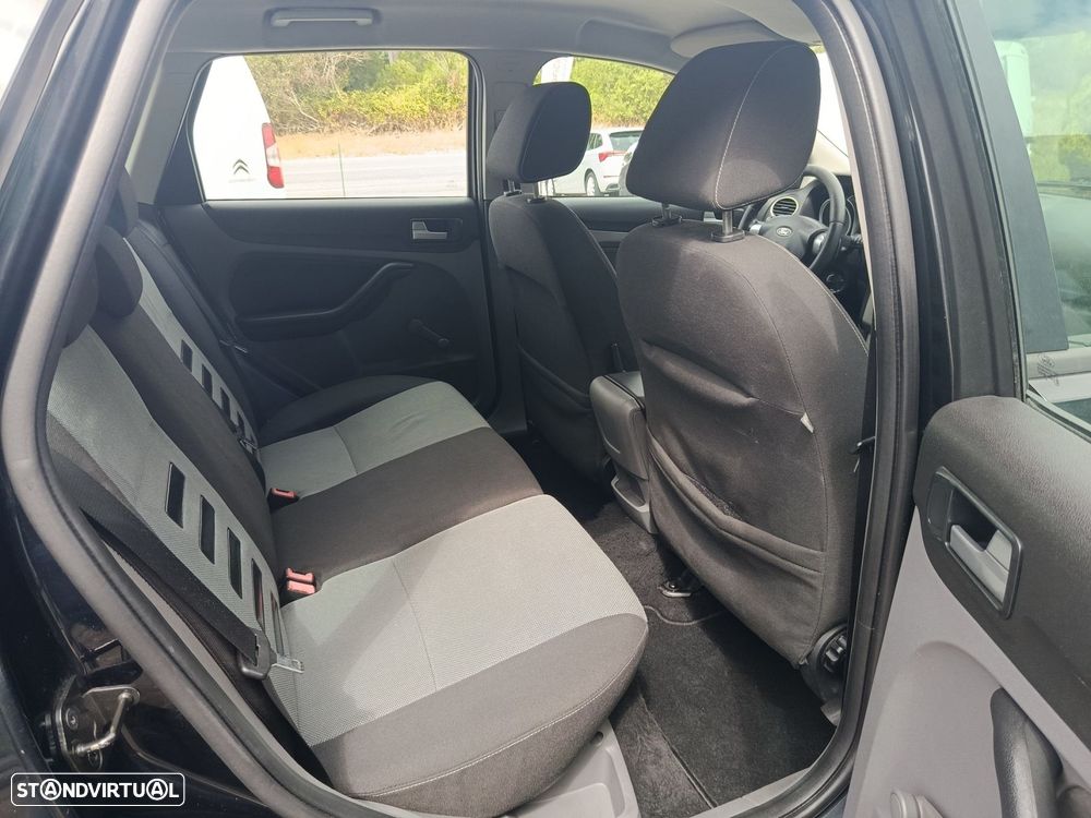 Ford Focus SW 1.6 TDCi Trend - 30