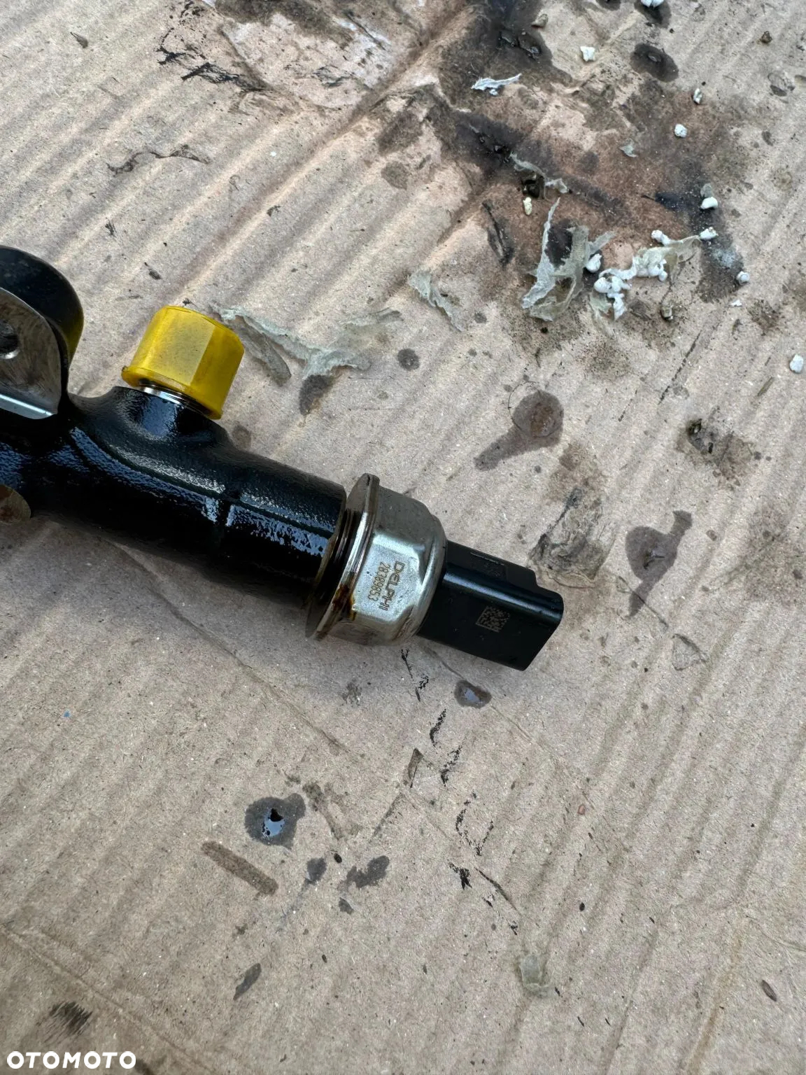 Listwa wtryskowa Renault Master 2.3dci M9T 175217543R - 3