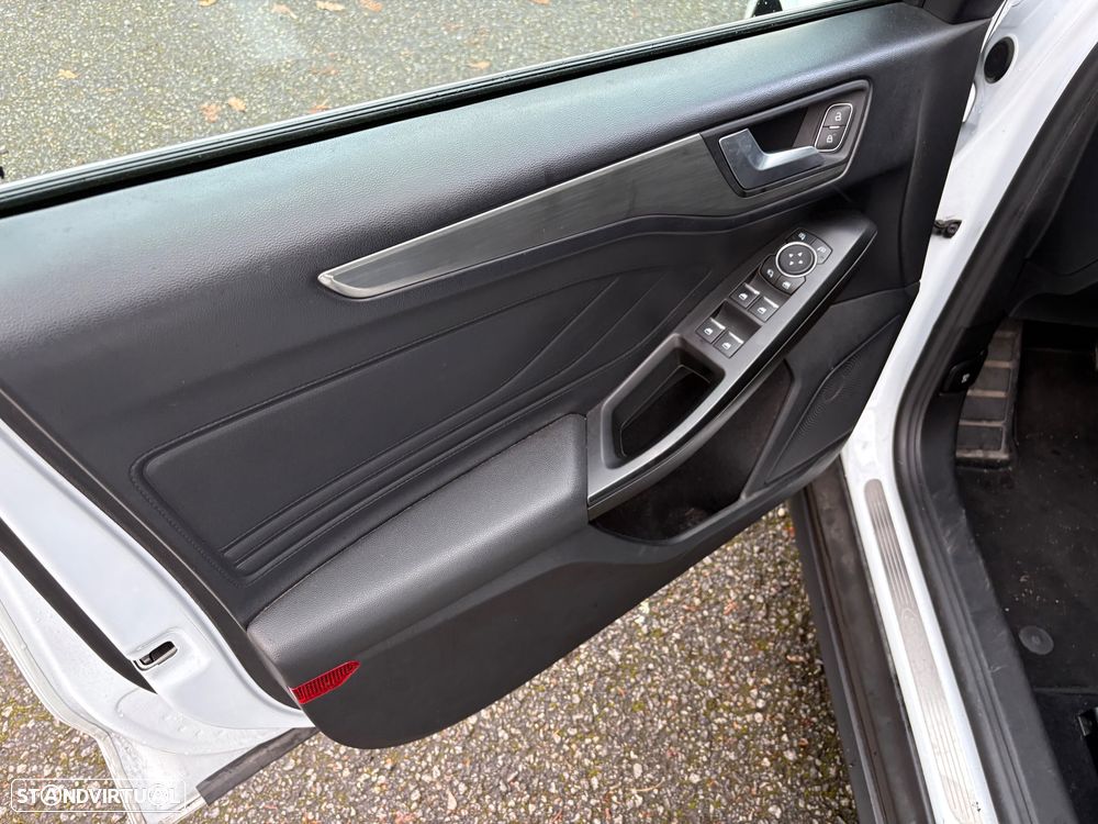 Ford Focus SW 1.5 TDCi EcoBlue Active - 10