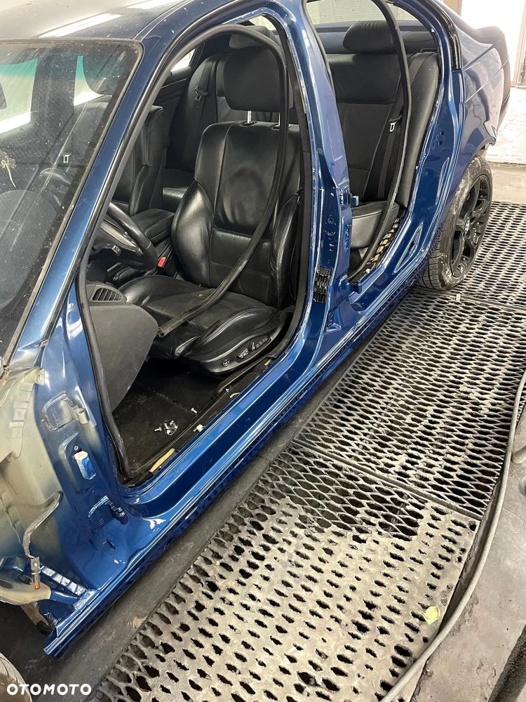 BMW Seria 3 330ix - 2