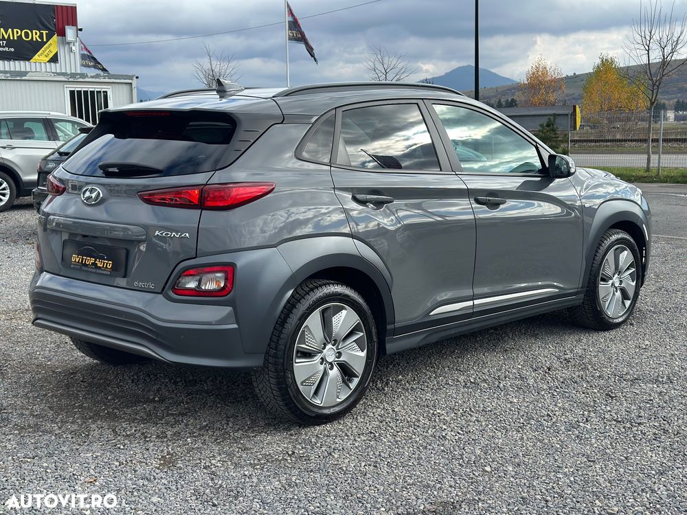 Hyundai KONA EV Premium - 4
