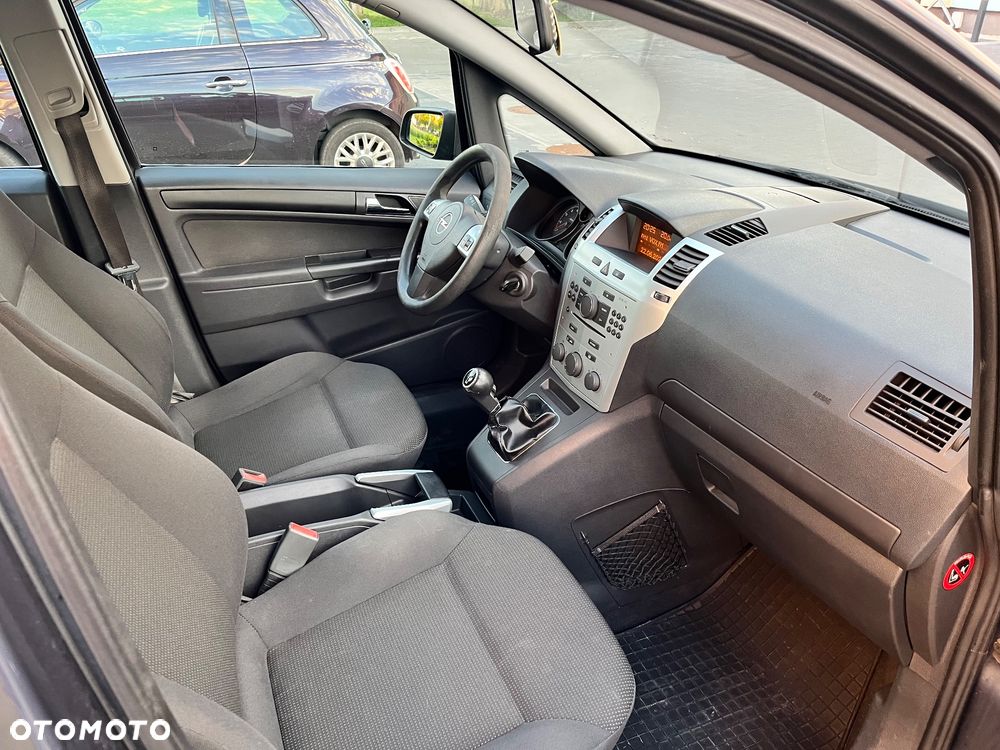 Opel Zafira 1.6 - 17