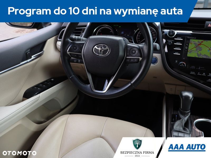 Toyota Camry - 9