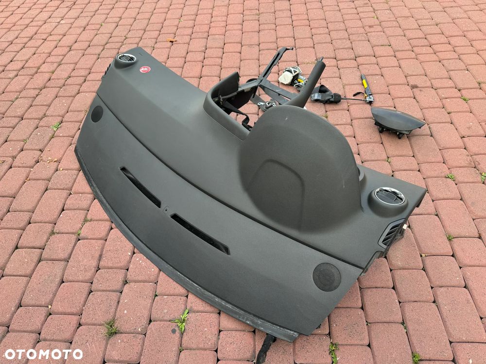 DESKA KONSOLA KOKPIT PODUSZKA PASY PEUGEOT 3008 I - 5