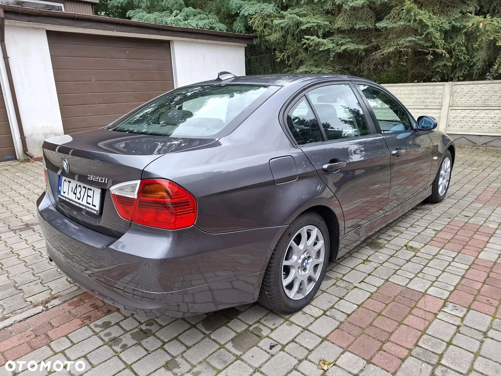 BMW Seria 3 320i - 2