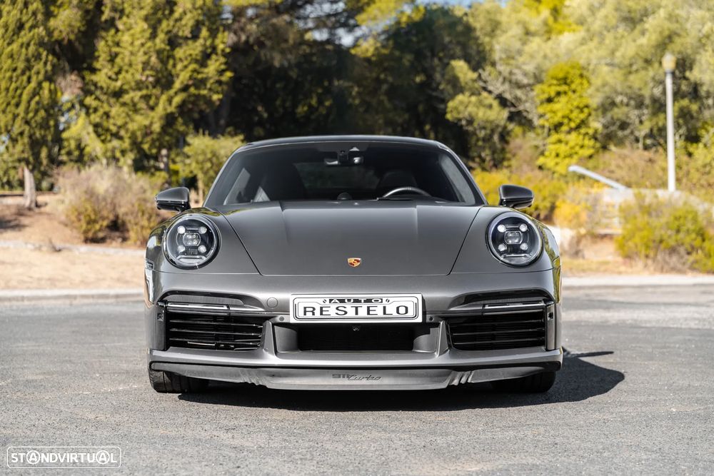 Porsche 911 (992) Turbo - 2