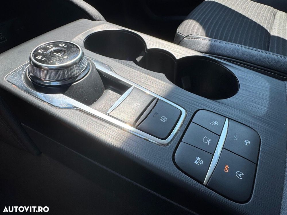 Ford Kuga - 13