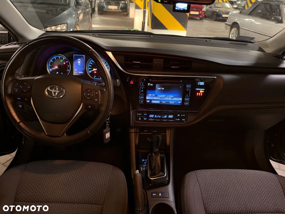 Toyota Corolla - 15