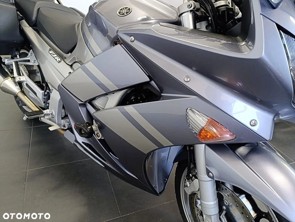 Yamaha FJR - 17